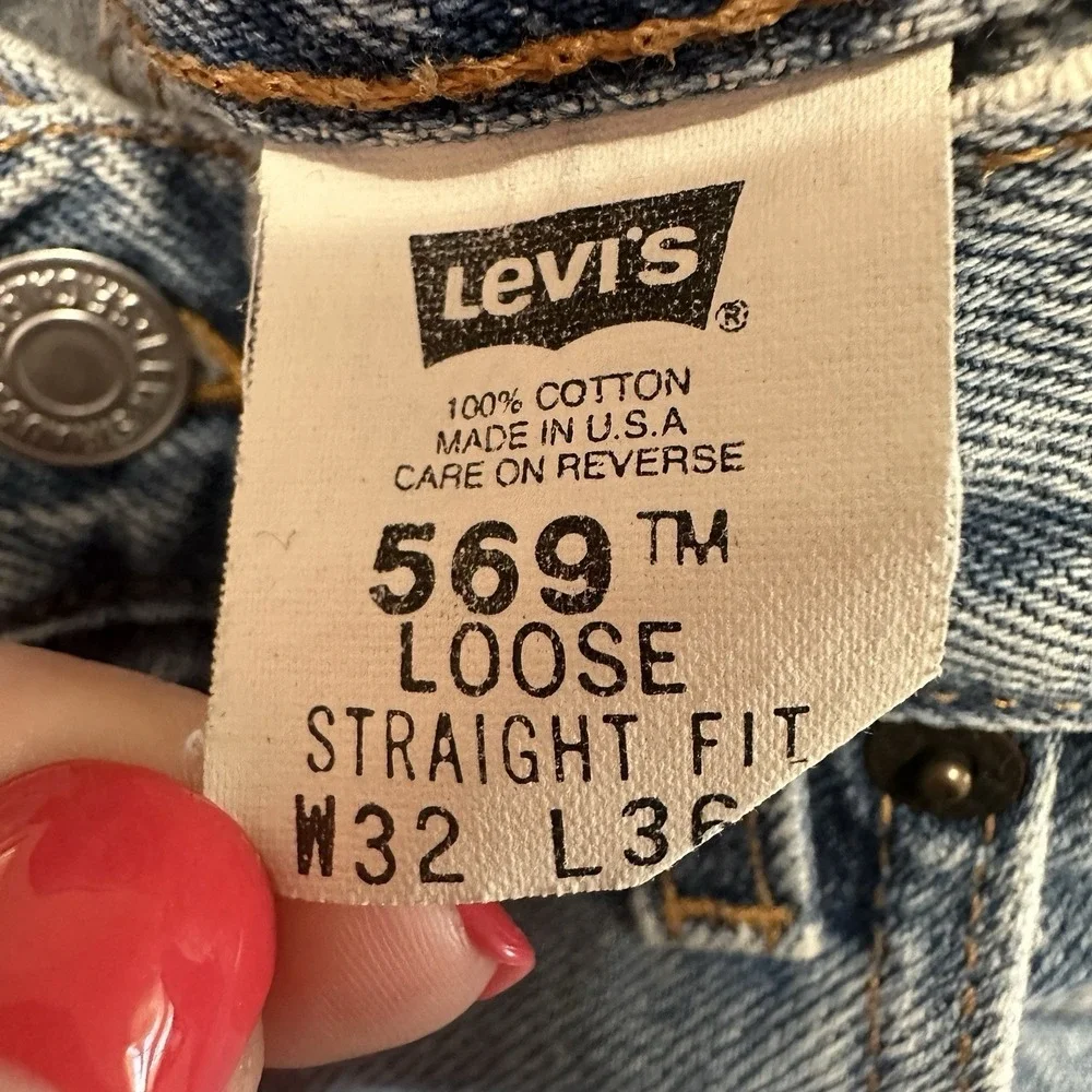 Vintage Levis 569 Loose Straight Fit Jeans Sz 32x36 Made in USA 2000 Light Wash